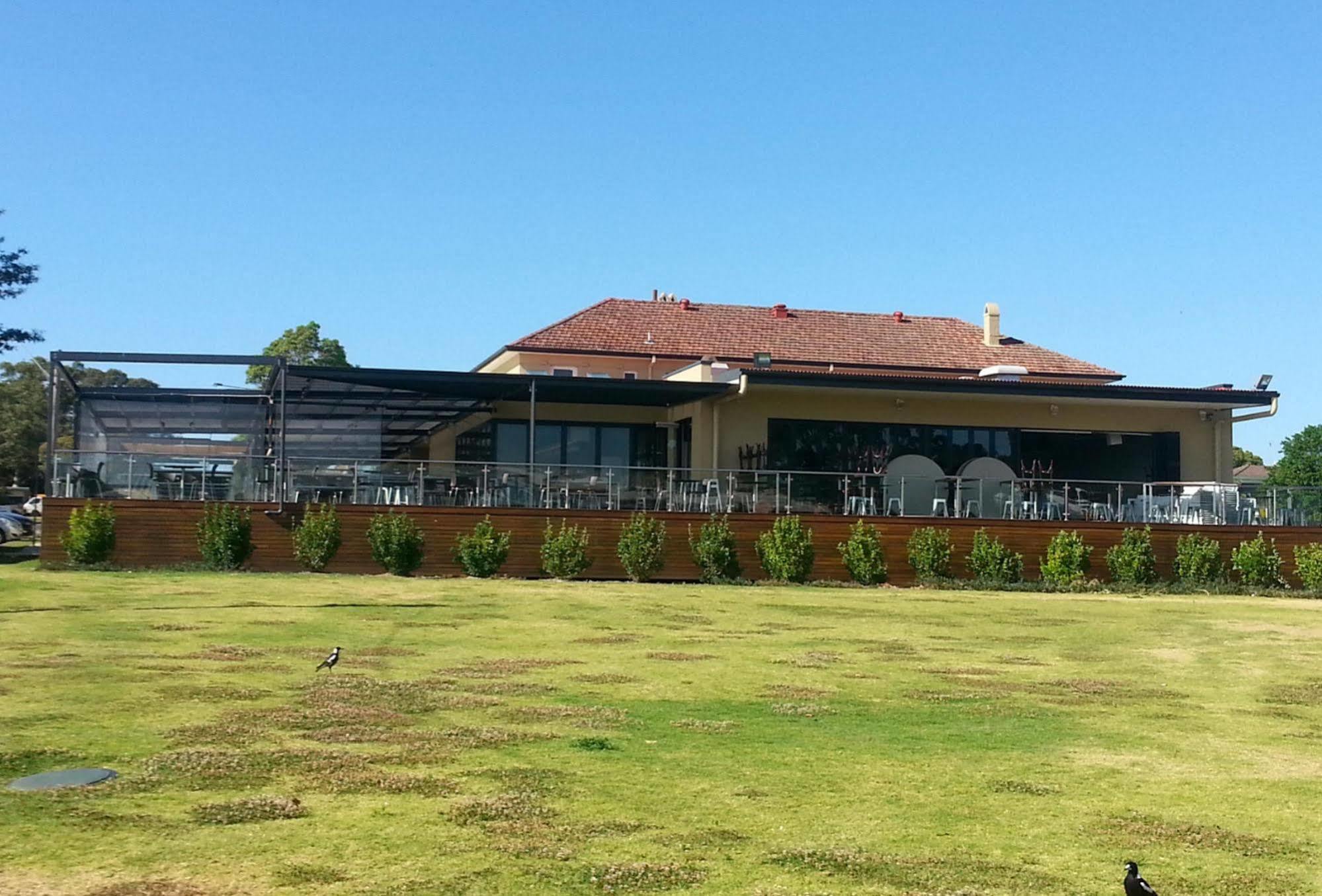 Huskisson Hotel Extérieur photo